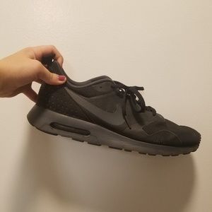 Men's 10.5 Black Nike Pro Athletic Shoes